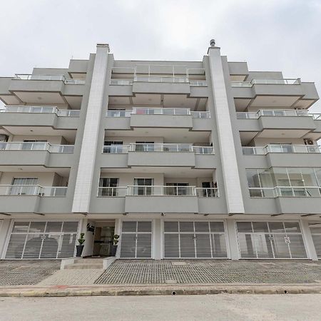 Apartamento para Famílias, Pertinho da Avenida e da Praia de Bombas - 2 dorms 6 pessoas Bombinhas Exterior foto